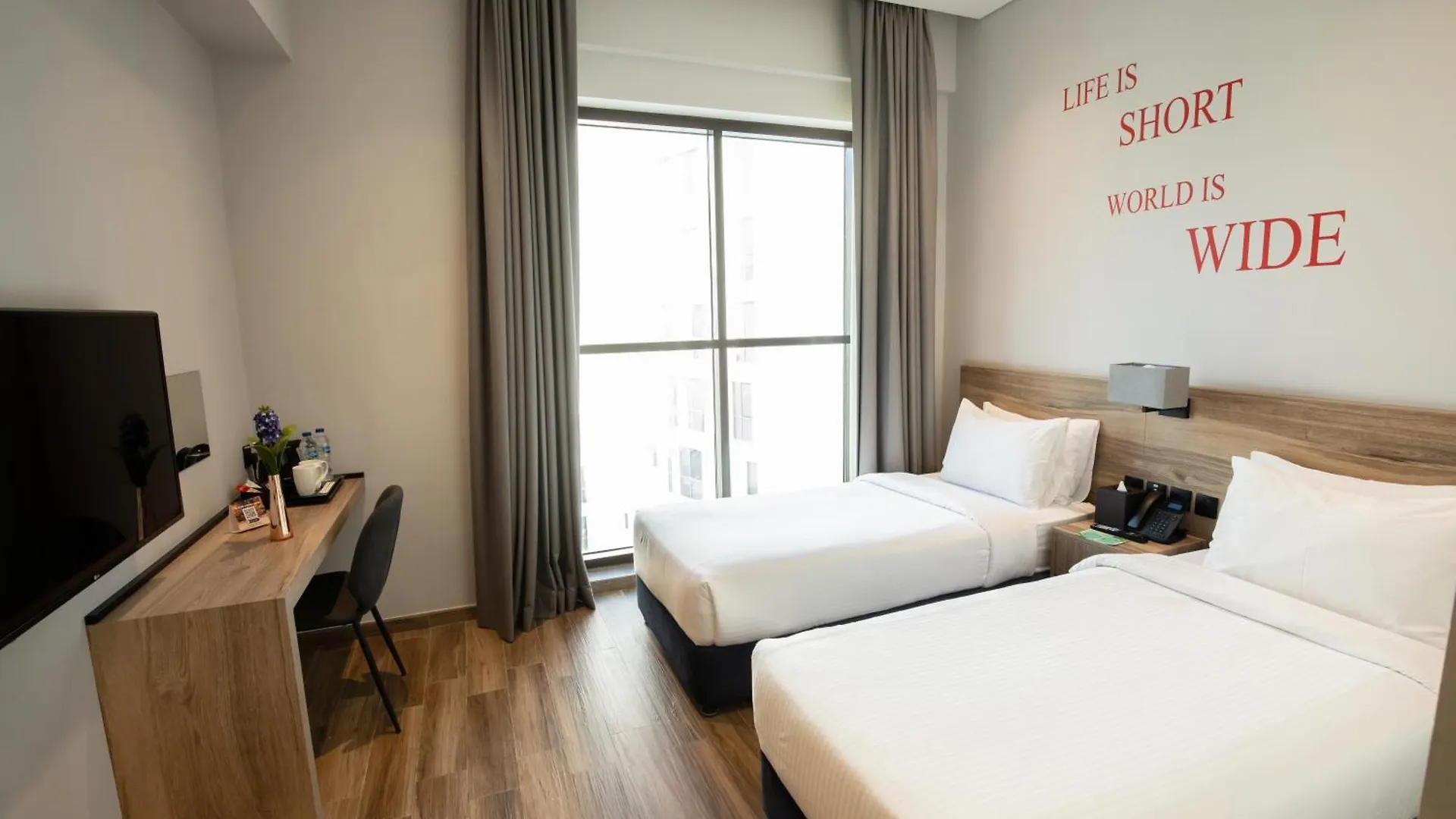 Kingsgate Canal Hotel By Millennium Dubai